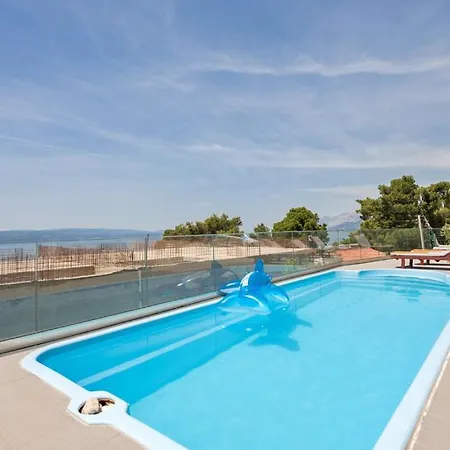 Atraktivna Vila Villa *